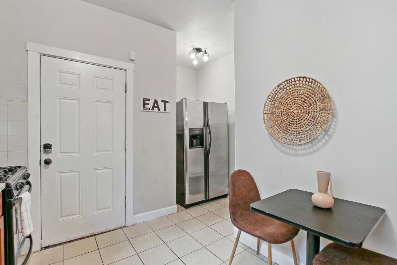 2br Comfy & Artistic Apt Outfitted For Comfort - Francisco 1 Apartment *