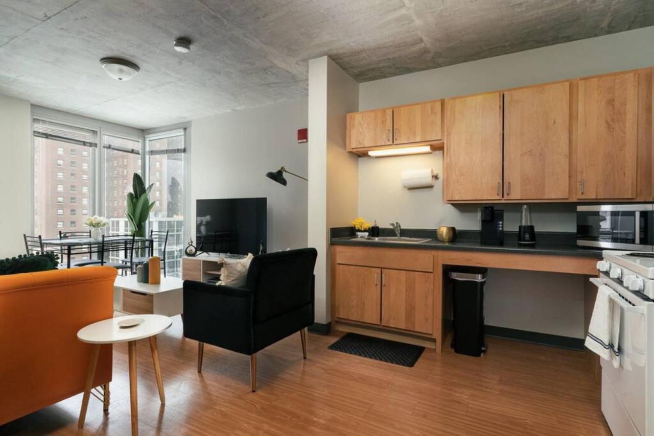 Affordable 2-bedroom On Wabash * Chicago