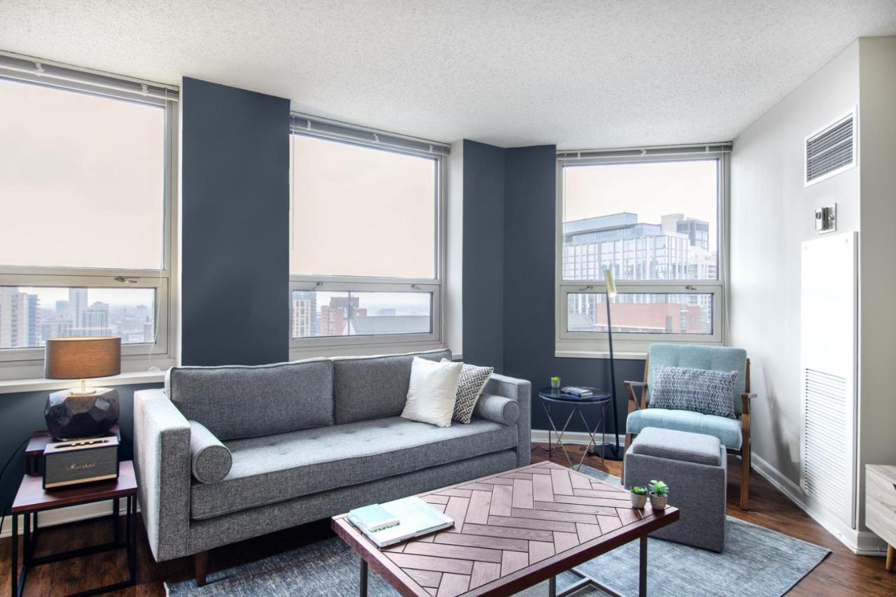 River N 1br W Gym Wd Nr Mag Mile Chi-86 Apartment