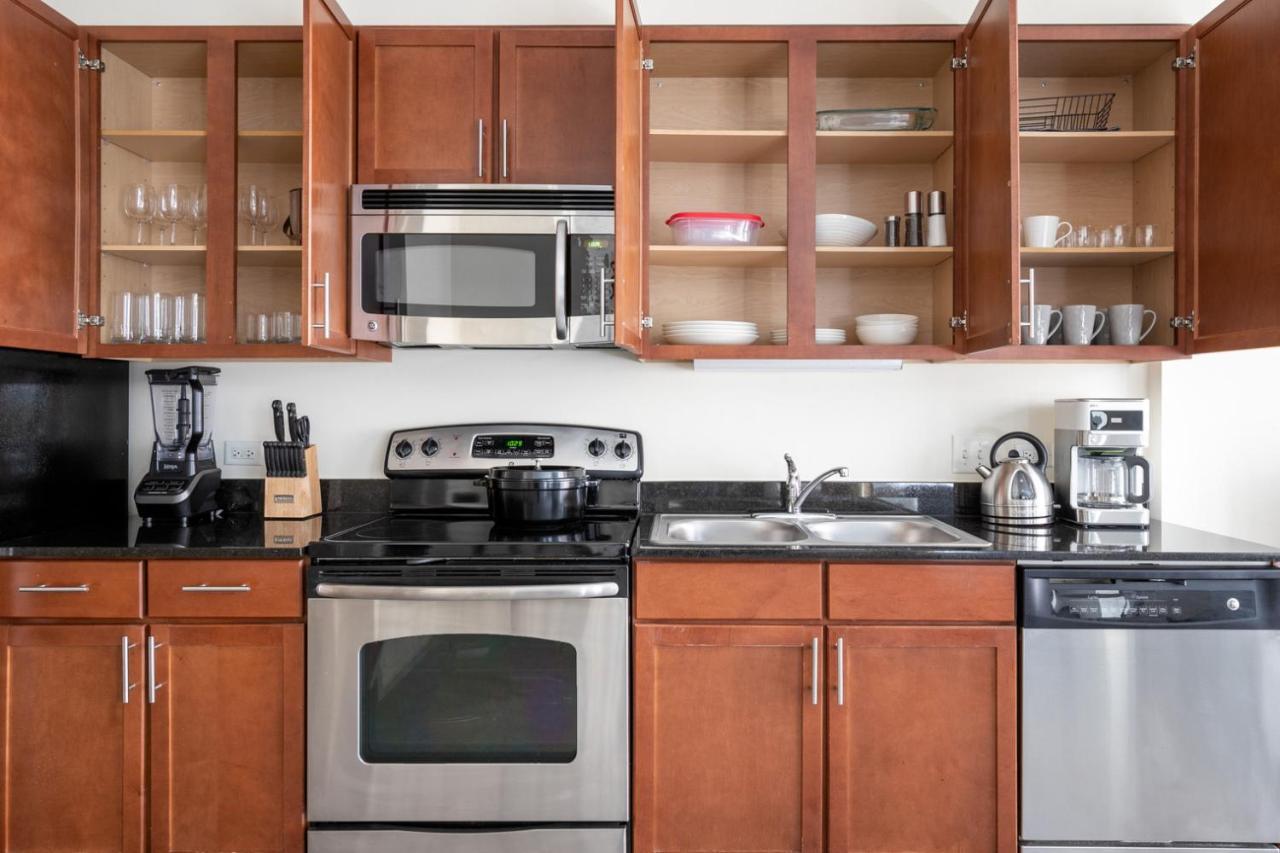 Loop W Pool Gym Nr Theatre District Chi-241 Apartment *