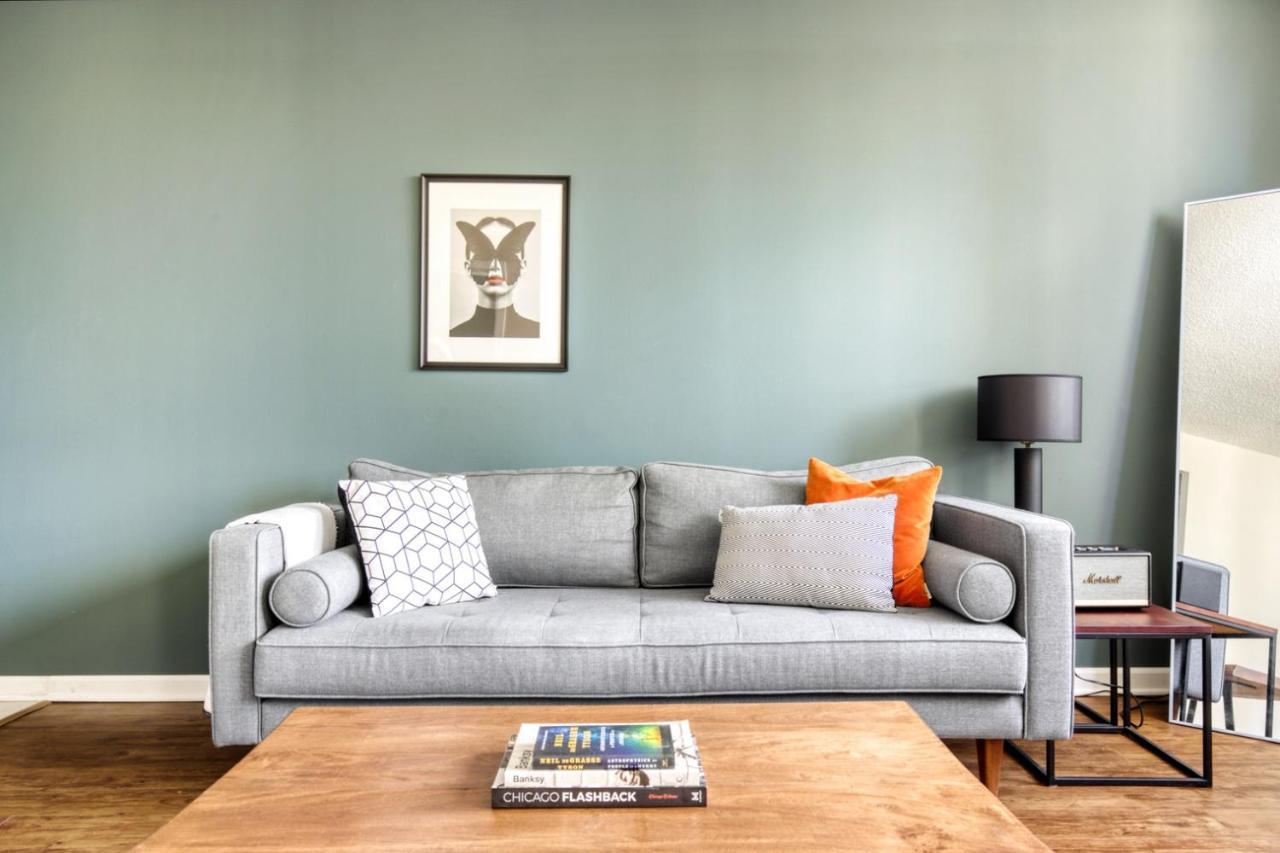 River N 1br W Gym Wd Nr Magnificent Mile Chi-54