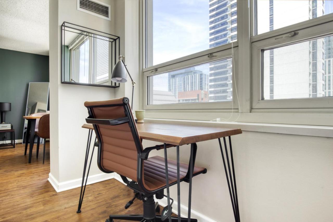 River N 1br W Gym Wd Nr Magnificent Mile Chi-54 *