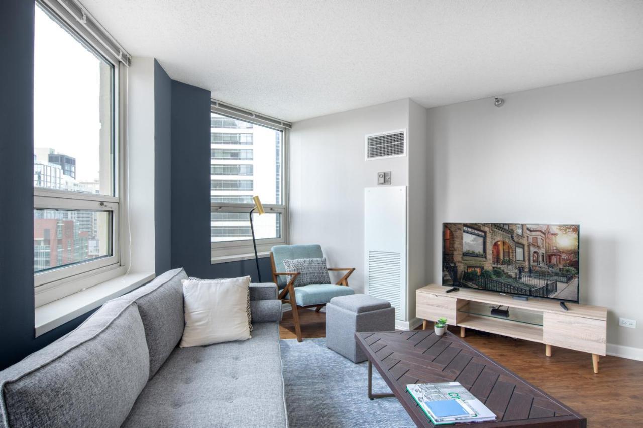 River N 1br W Gym Wd Nr Mag Mile Chi-86 * Chicago