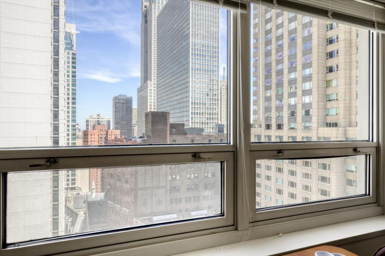 River N 1br W Gym Wd Nr Magnificent Mile Chi-54 Apartment Chicago