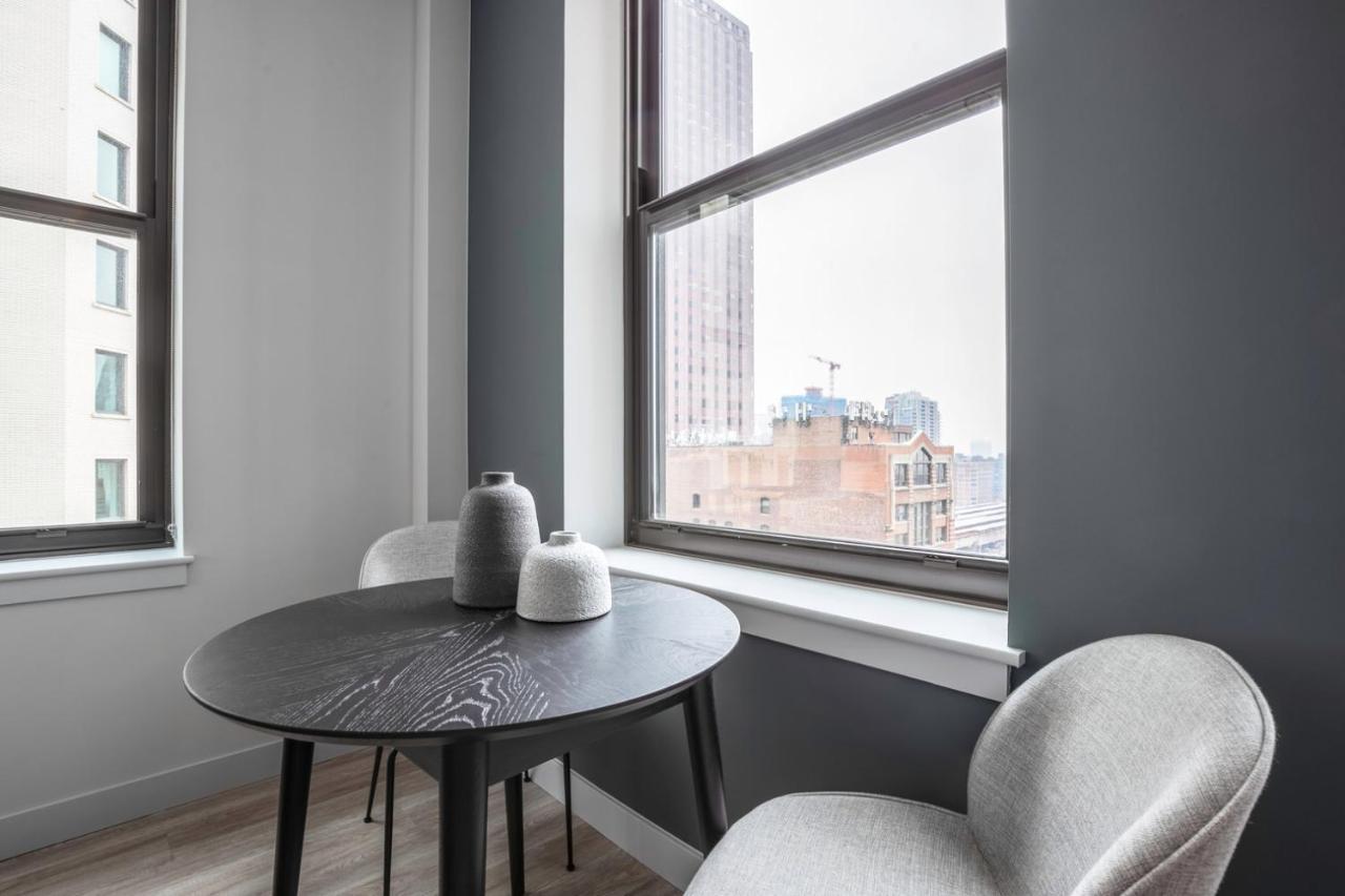 Loop 1br Wgym Roofdeck Wd Nr W Loop The L Chi-200 *