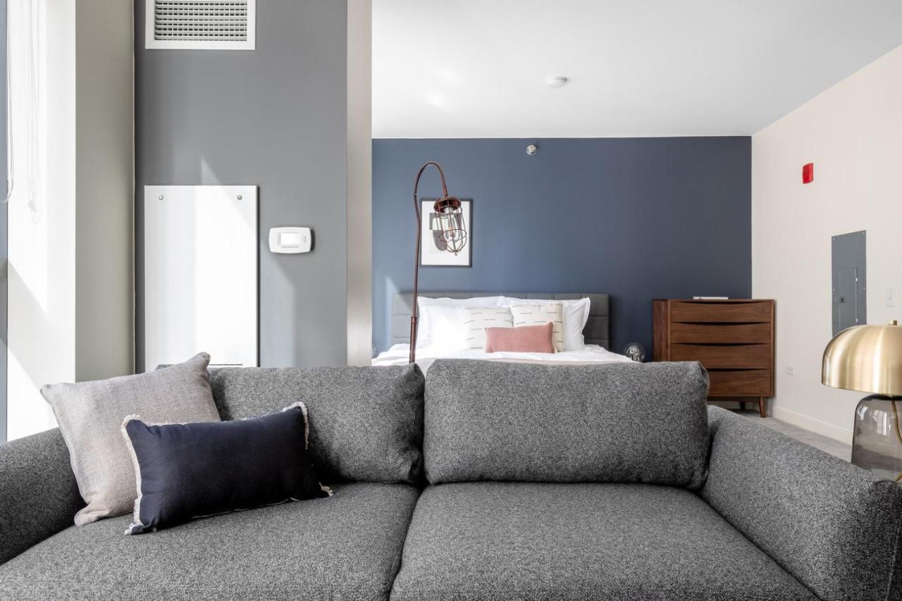 Apartment Loop W Pool Gym Nr Theatre District Chi-241 *