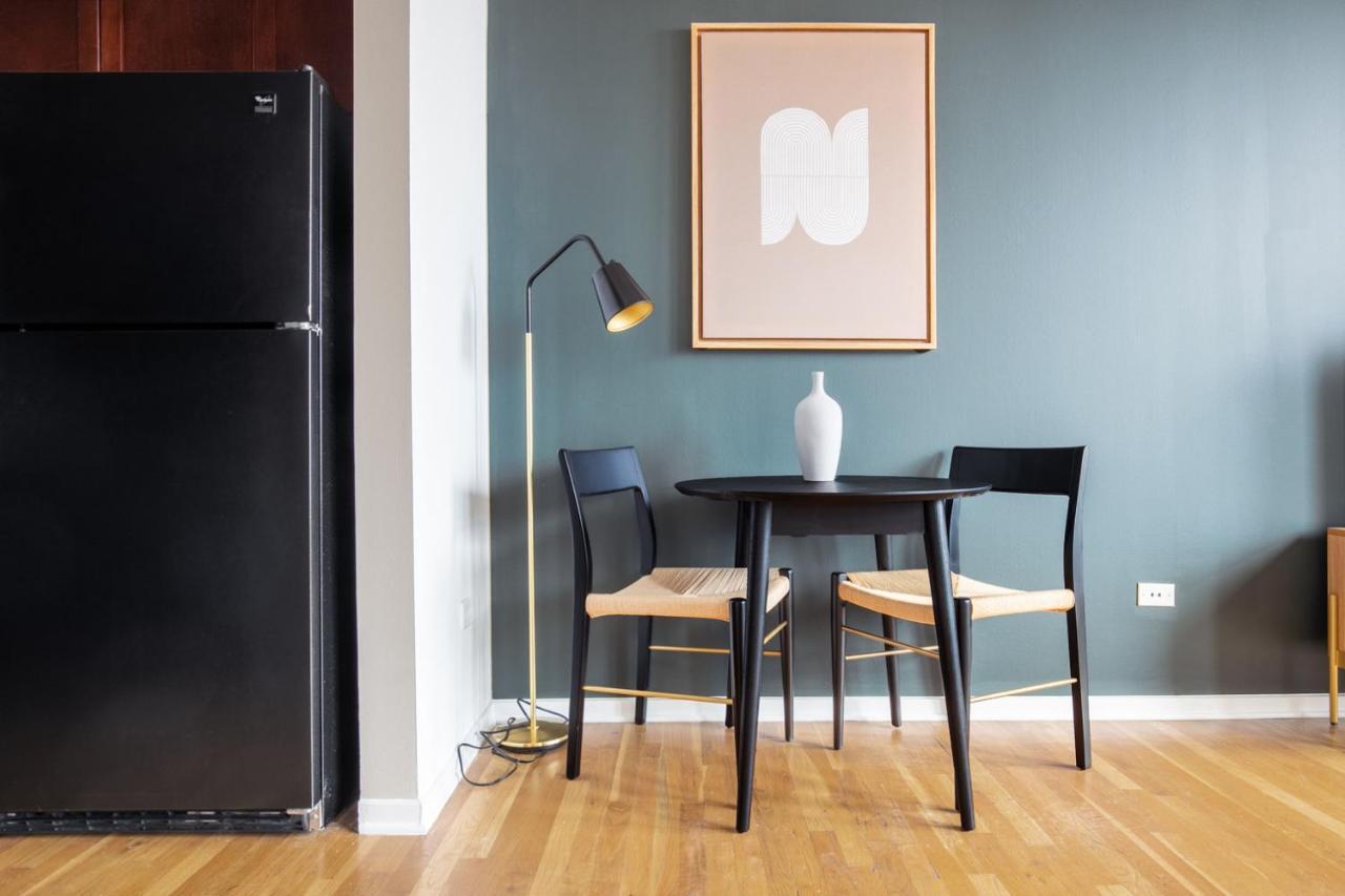 Loop 1br W Gym Doorman Nr L Parks Chi-302