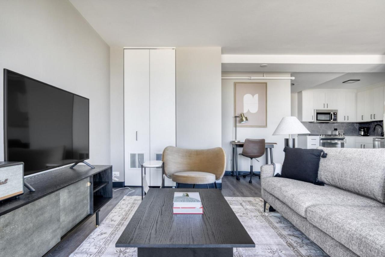 Apartment Medical District 1br W Gym Wd 1 Block To L Chi-462 Chicago