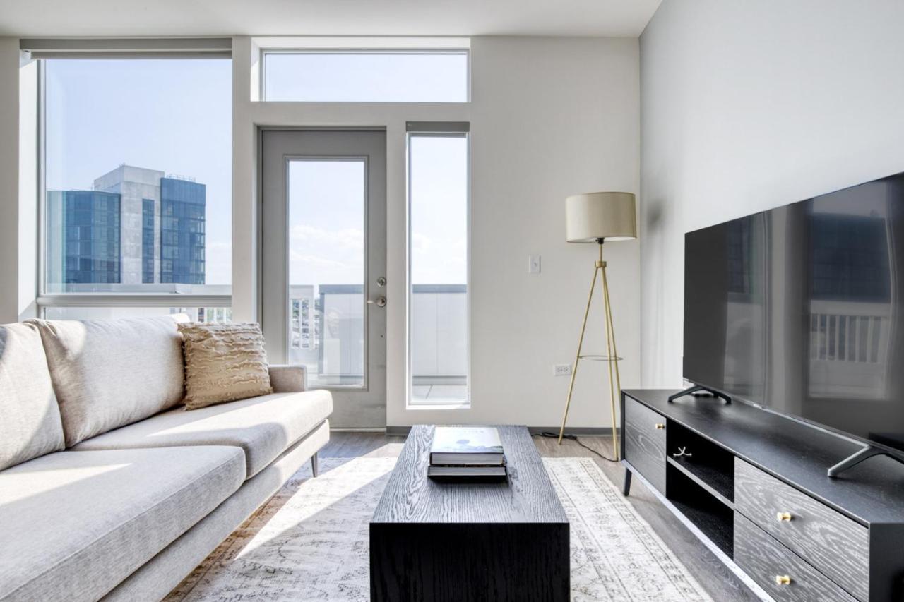Logan Sq 2br W Roof Gym 1 Block To L Chi-480 Apartment