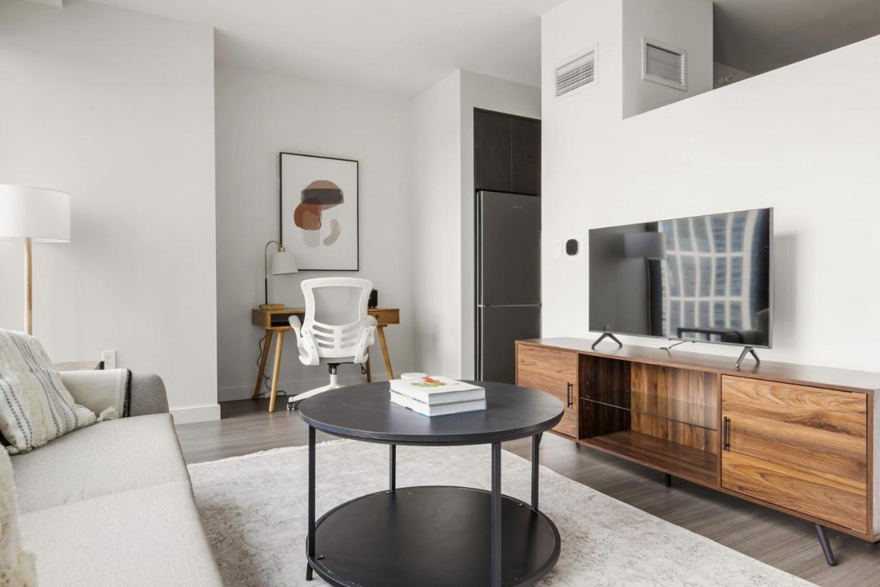 S Loop 1br W Pool Gym Nr Grant Park Chi-741