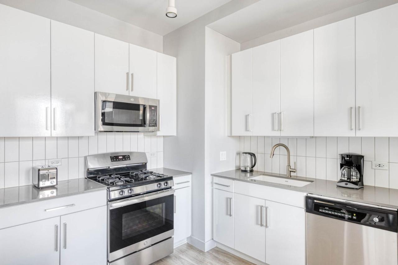 Loop 1br W Lounge Gym Roof Nr L Chi-693 * Chicago