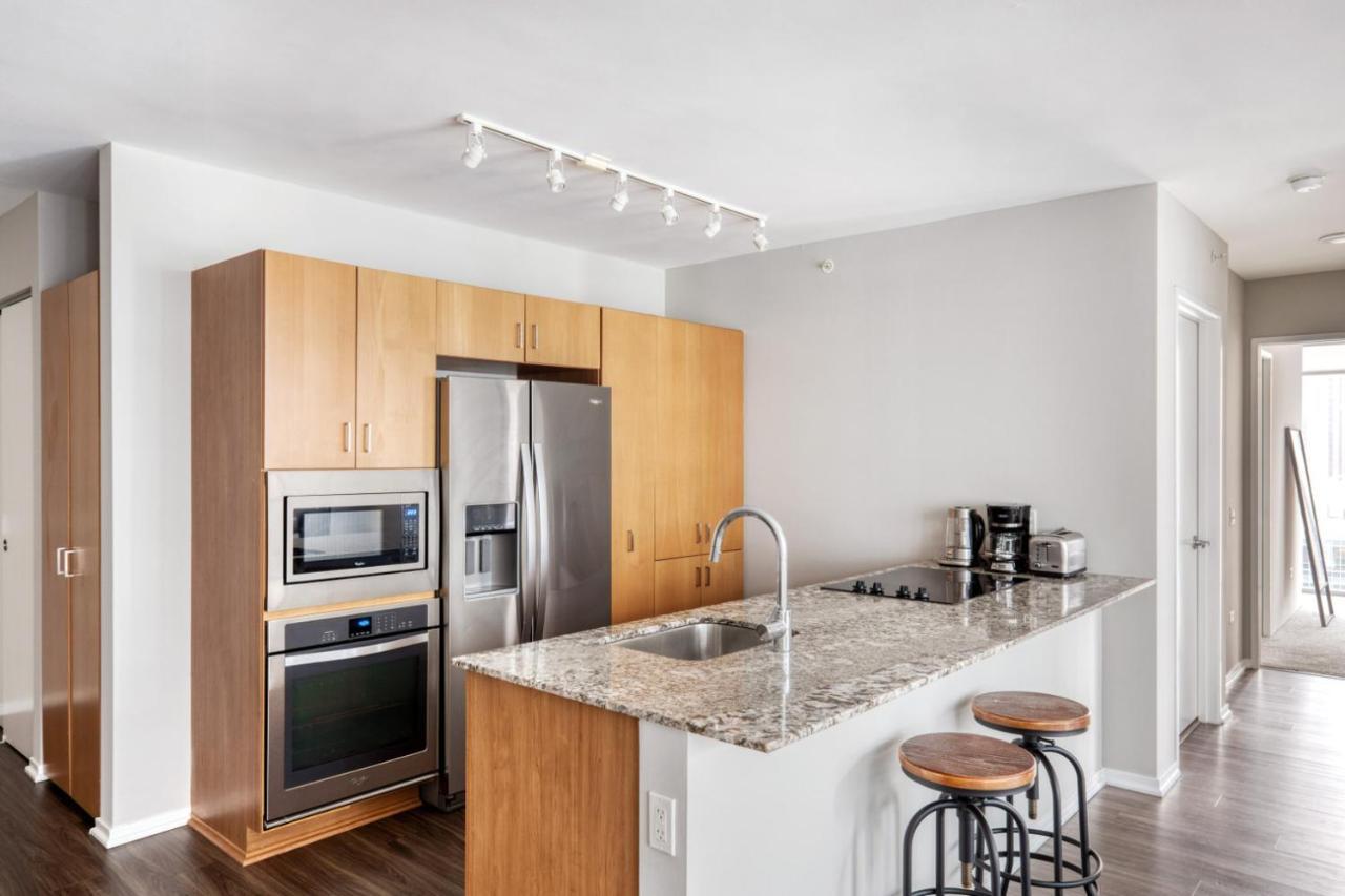 Streeterville 2br W Pool Gym Nr Riverwalk Chi-880 *