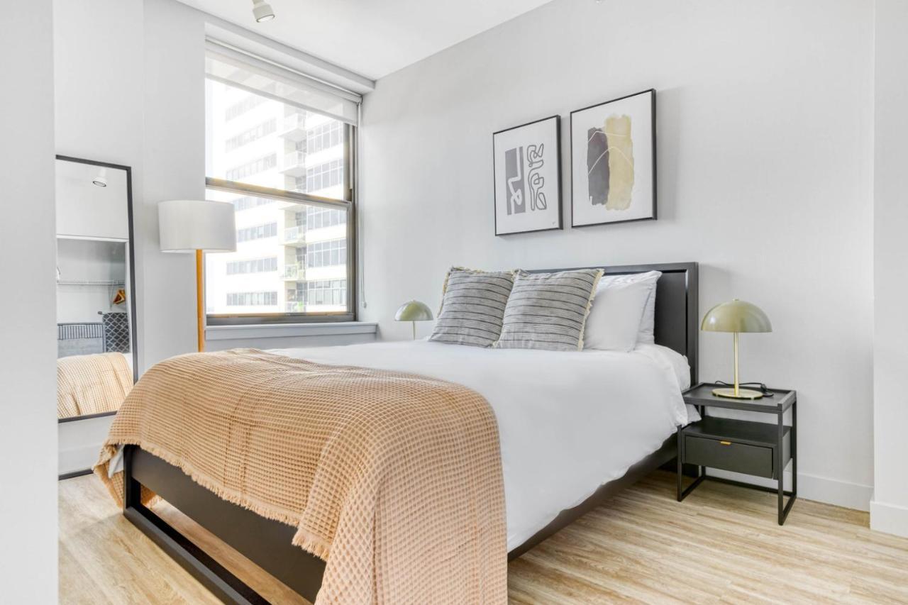 Apartment Loop 1br W Lounge Gym Roof Nr L Chi-693 Chicago