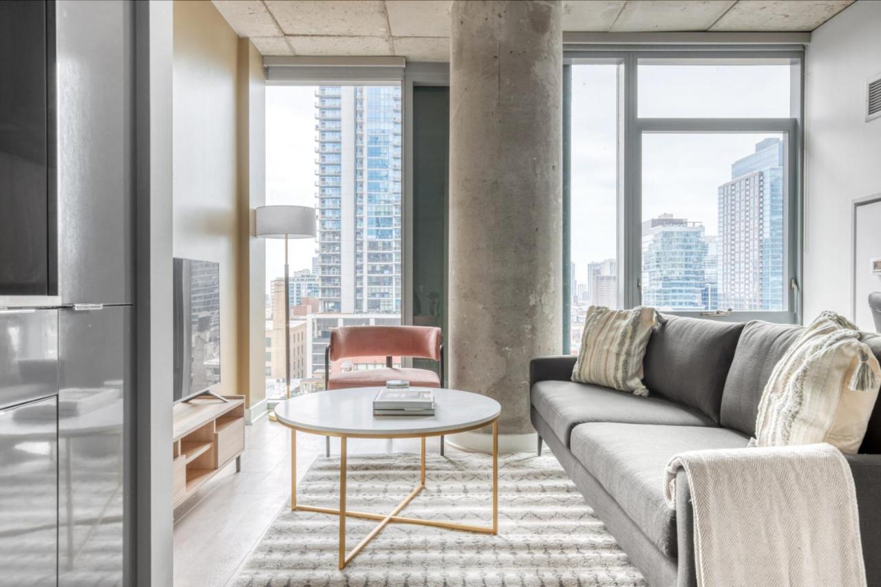 Apartment River North 1br W Gym Pool Roof Nr Riverwalk Chi-821 *