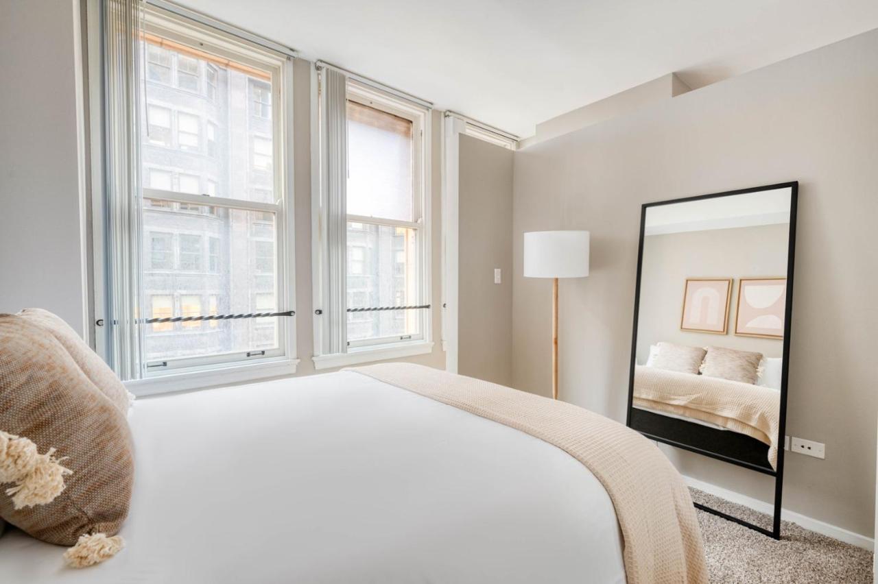 Apartment Loop 1br W Gym Doorman Nr L Grant Park Chi-814 Chicago