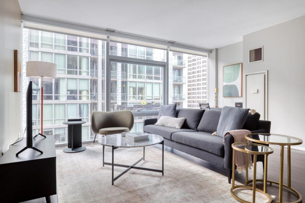 Apartment Streeterville 2br W Pool Gym Nr Riverwalk Chi-880 *