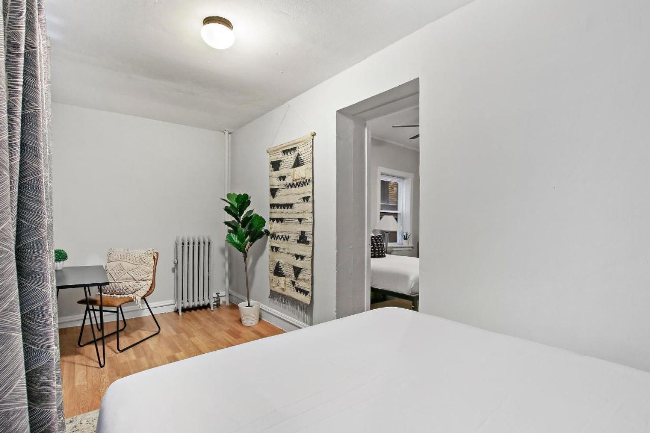 Apartment 2br Comfy & Artistic Apt Outfitted For Comfort - Francisco 1