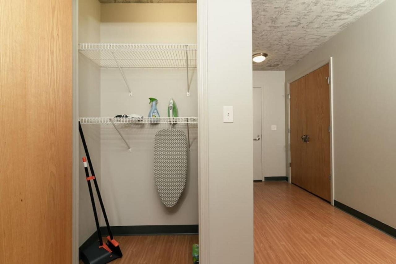 Affordable 2-bedroom On Wabash * Chicago