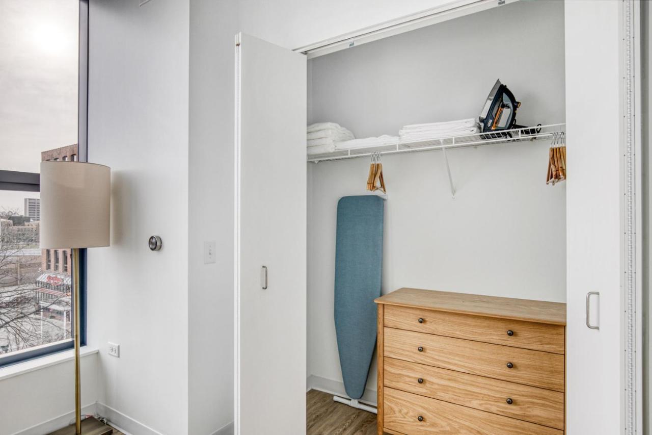 W Loop 1br W Gym Pool In Heart Of Greektown Chi-536 Apartment