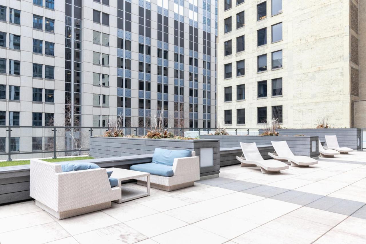 Loop 1br W Gym Pool Lounge 1 Block From L Chi-696 * Chicago