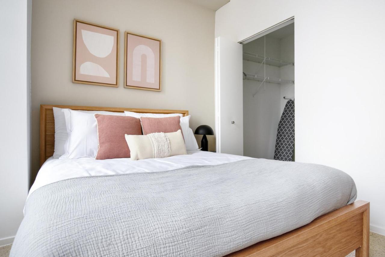Apartment Loop 1br W Gym Doorman Nr L Parks Chi-302 Chicago