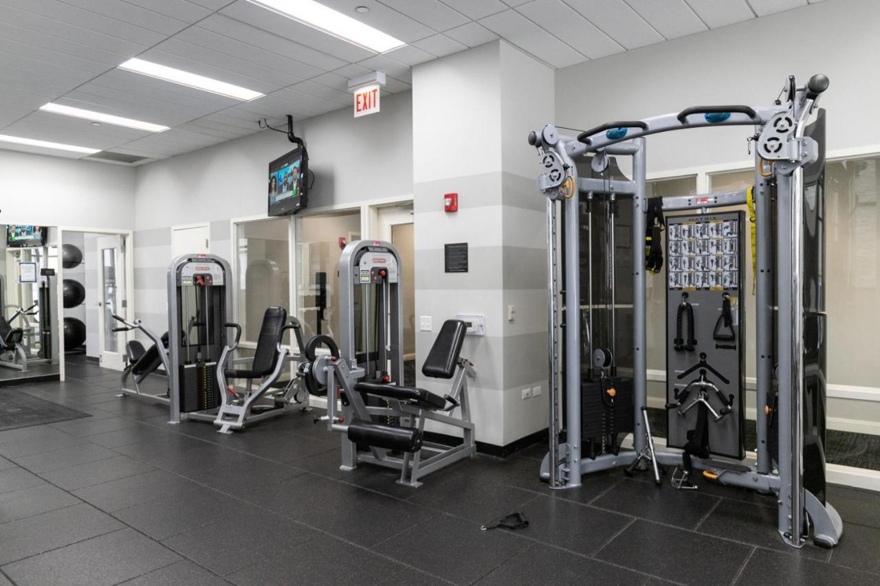 Loop 1br W Gym Pool Lounge 1 Block From L Chi-696