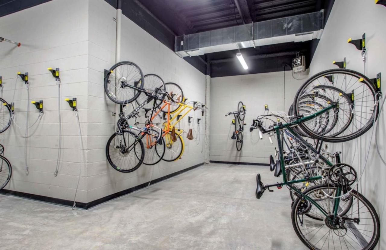 Logan Sq 1br W Roof Gym 1 Block To L Chi-479 Chicago