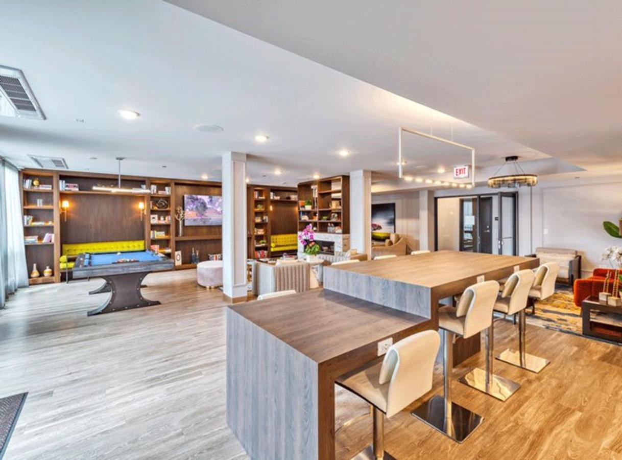 Apartment Logan Sq 2br W Roof Gym 1 Block To L Chi-480 *