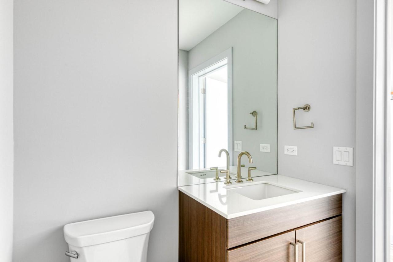 Apartment Loop 1br W Lounge Gym Roof Nr L Chi-693
