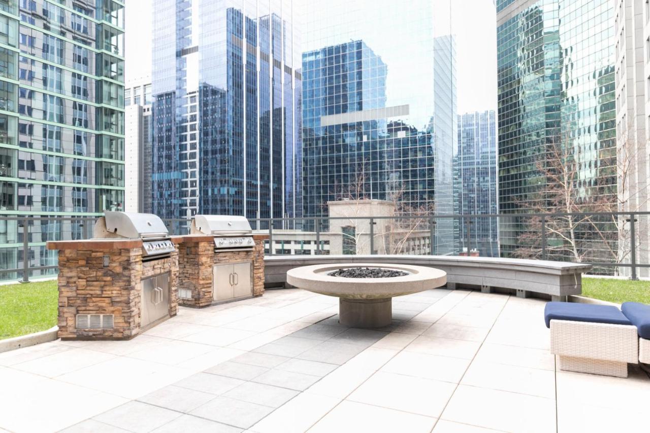 Loop 1br W Gym Pool Lounge 1 Block From L Chi-696 * Chicago