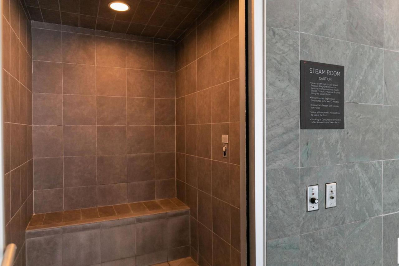 Apartment Loop 1br W Gym Pool Lounge 1 Block From L Chi-696 Chicago