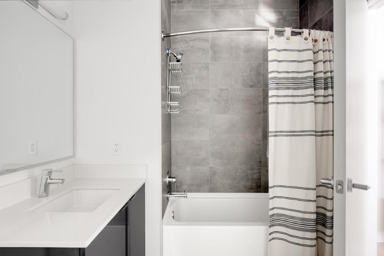 River North 1br W Gym Pool Roof Nr Riverwalk Chi-816 Apartment *