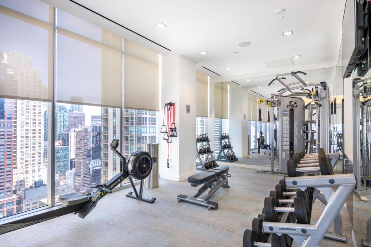 River N 1br W Gym Lounge Roof 1 Block To L Chi-660 Apartment *