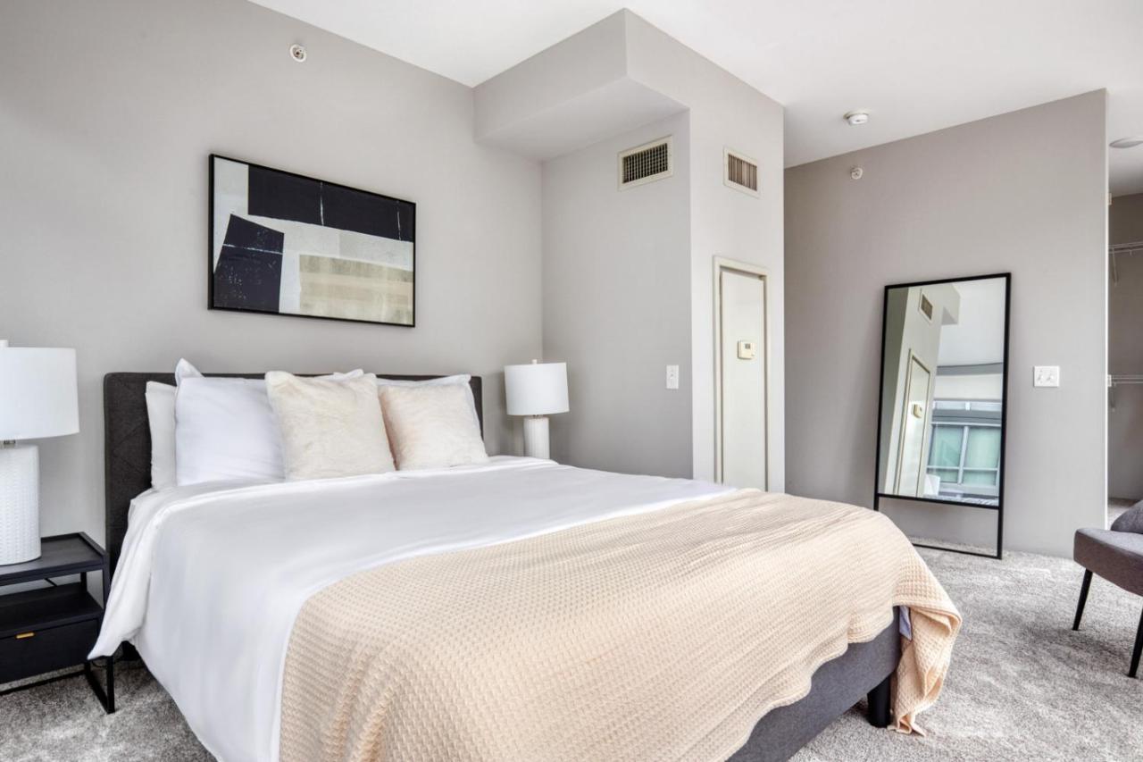 Streeterville 2br W Pool Gym Nr Riverwalk Chi-880 *