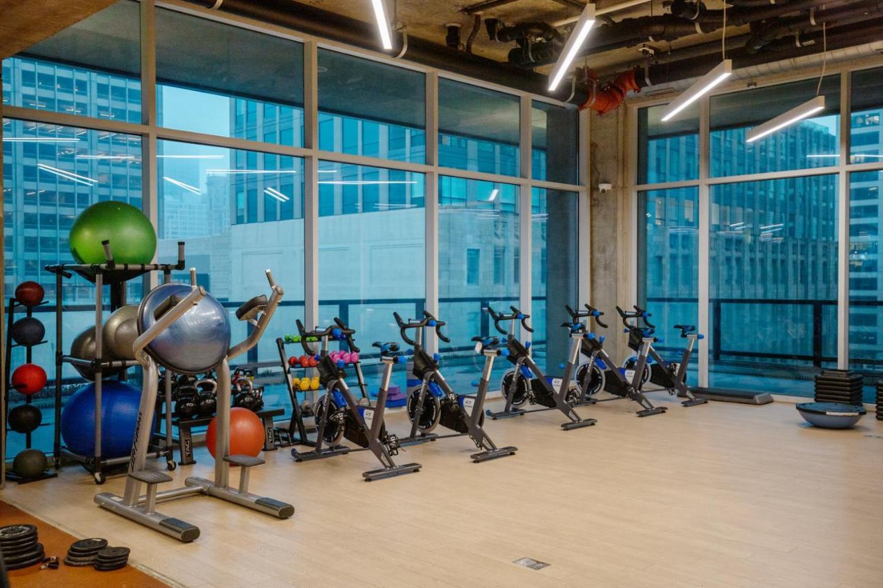 Streeterville 2br W Pool Gym Nr Riverwalk Chi-880