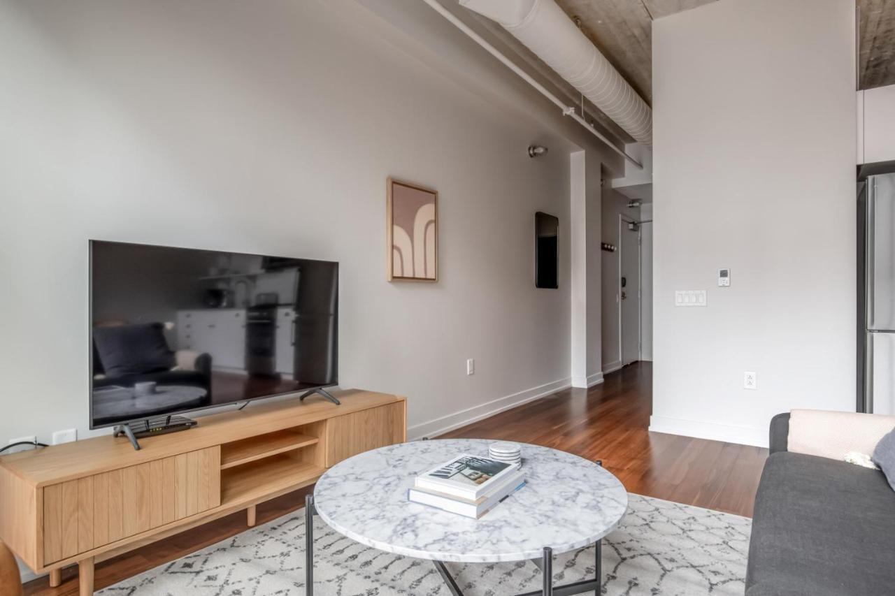 River North 1br W Gym Lounge Roof Nr Riverwalk Chi-899 *