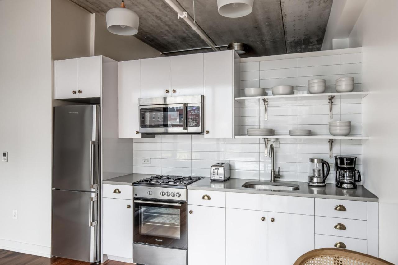 River North 1br W Gym Lounge Roof Nr Riverwalk Chi-899 * Chicago