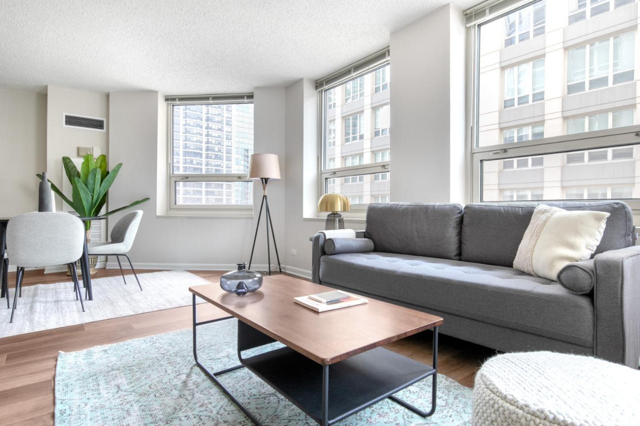 River N 1br W Gym Pool Nr Oak St Chi-270 *
