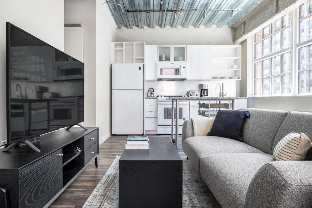 Loop 1br W Gym Roof Nr Millennium Park Chi-386 Chicago