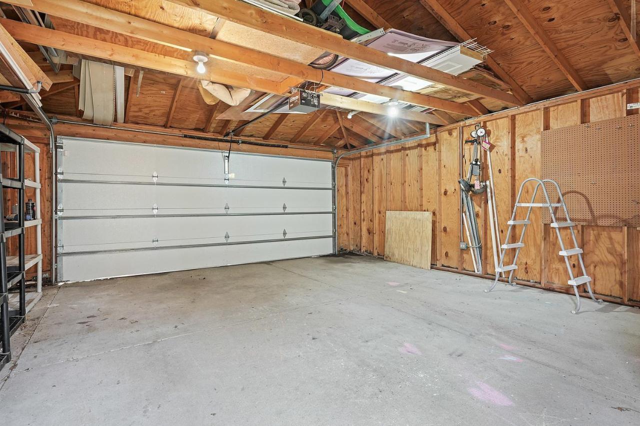 Holiday home Spacious Row Next Transit Near Downtown W Parking Chicago