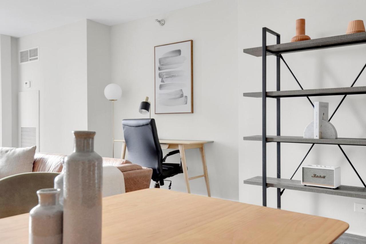 Apartment Streeterville 2br W Deck Gym Nr Park Chi-589