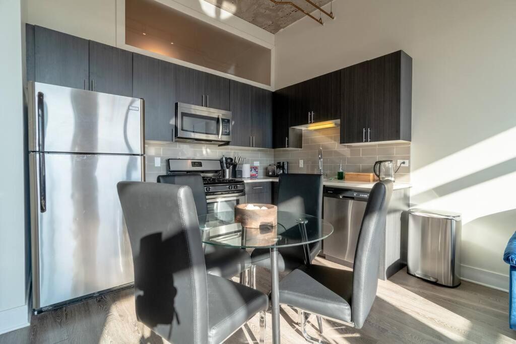 Mccormick Place Secret Oasis With Optional Parking For Up To 8 Guests *