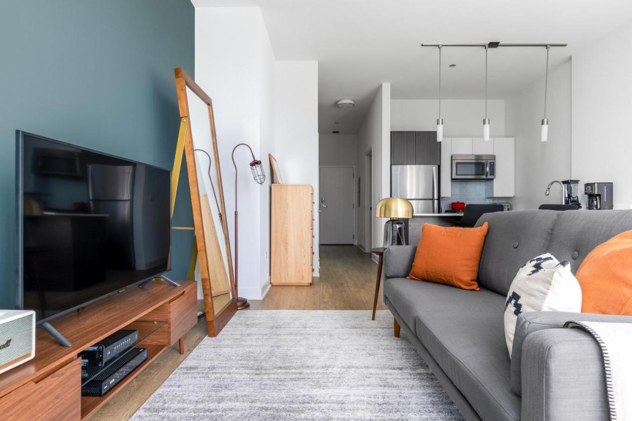 Apartment Loop W Gym Pool Nr Riverwalk Chi-240 Chicago
