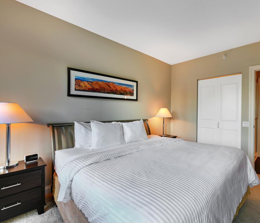 Oakwood At Millennium Park Plaza Aparthotel