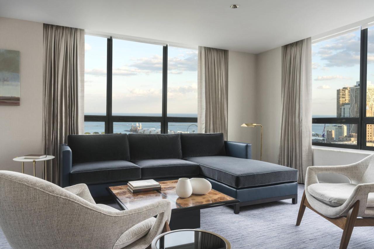 The Ritz-carlton,