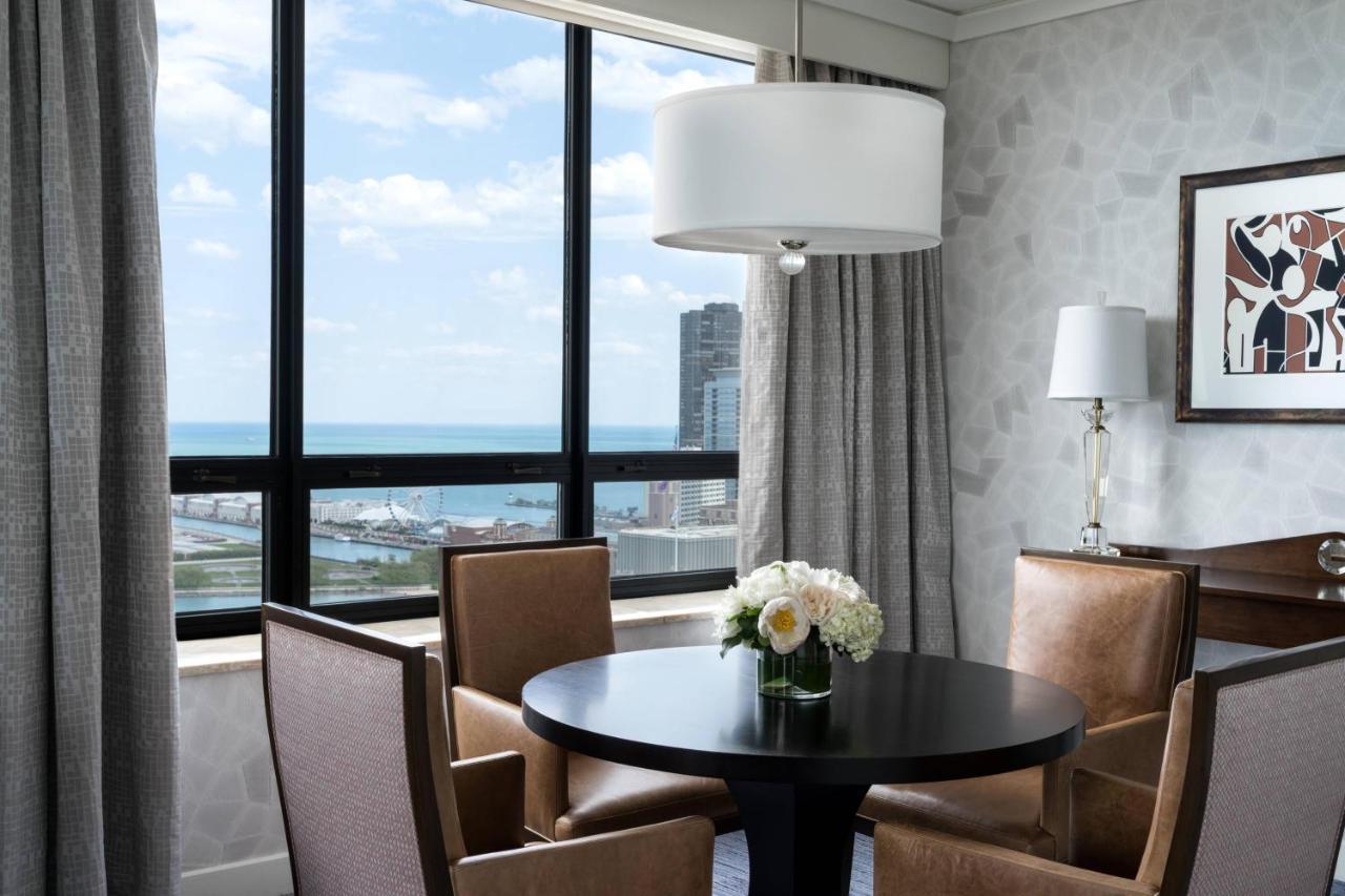 The Ritz-carlton,