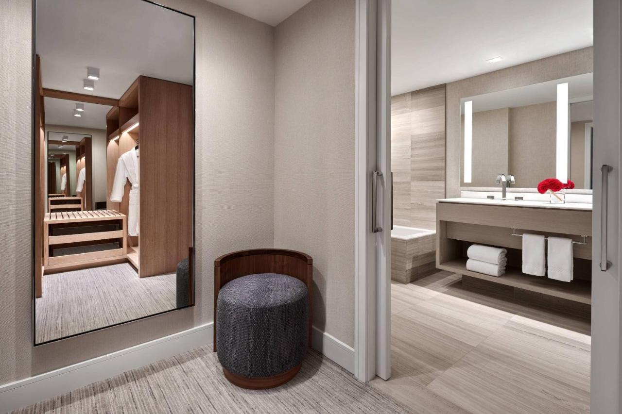 The Ritz-carlton, 5*