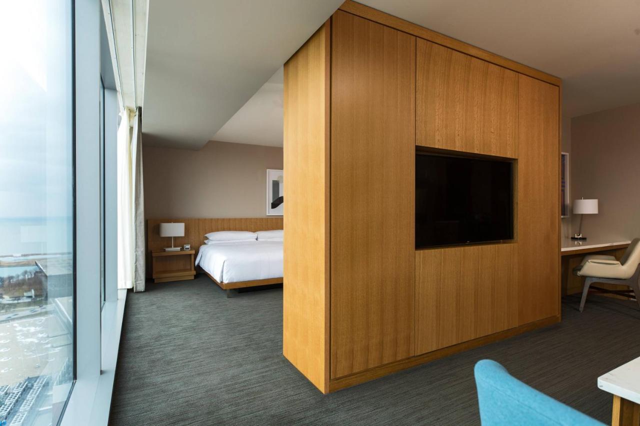 Marriott Marquis Hotel