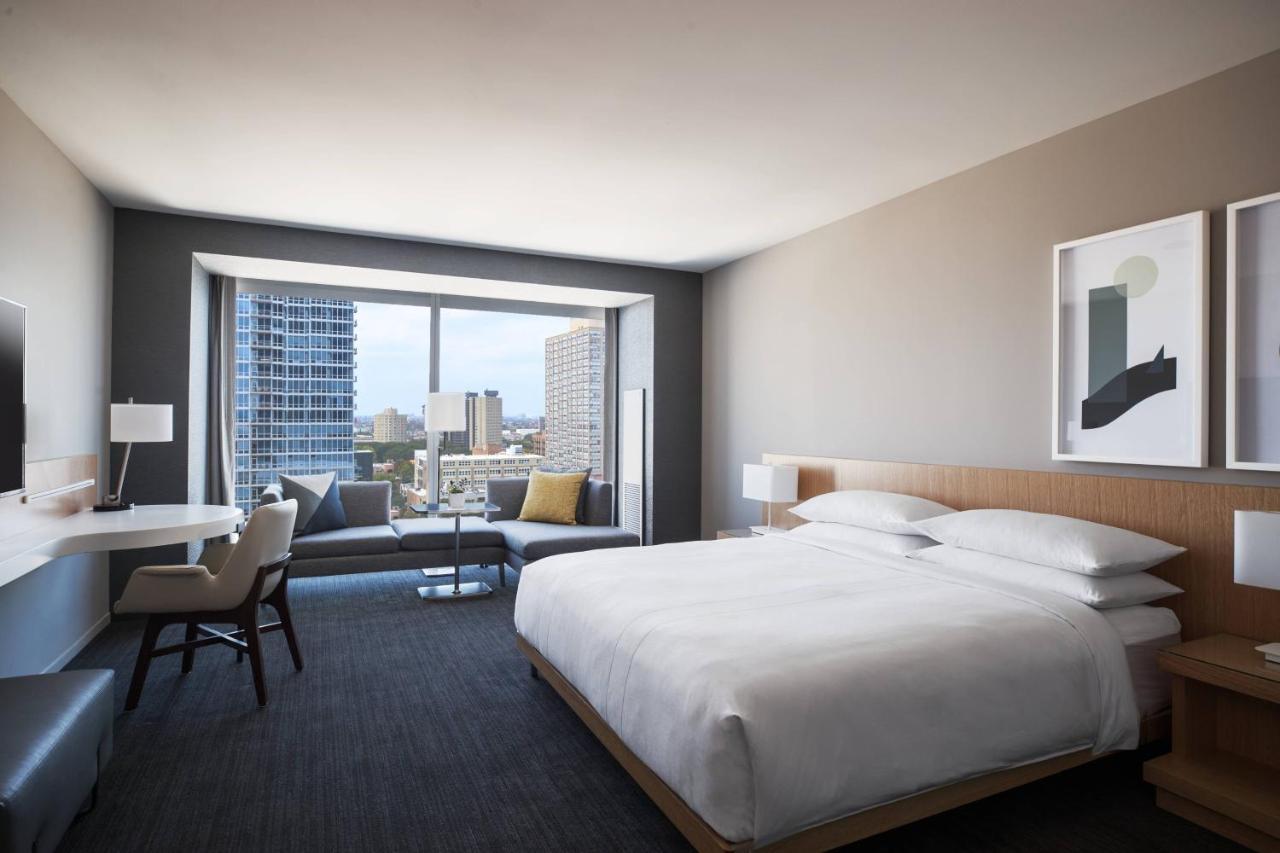 Marriott Marquis Hotel 4*