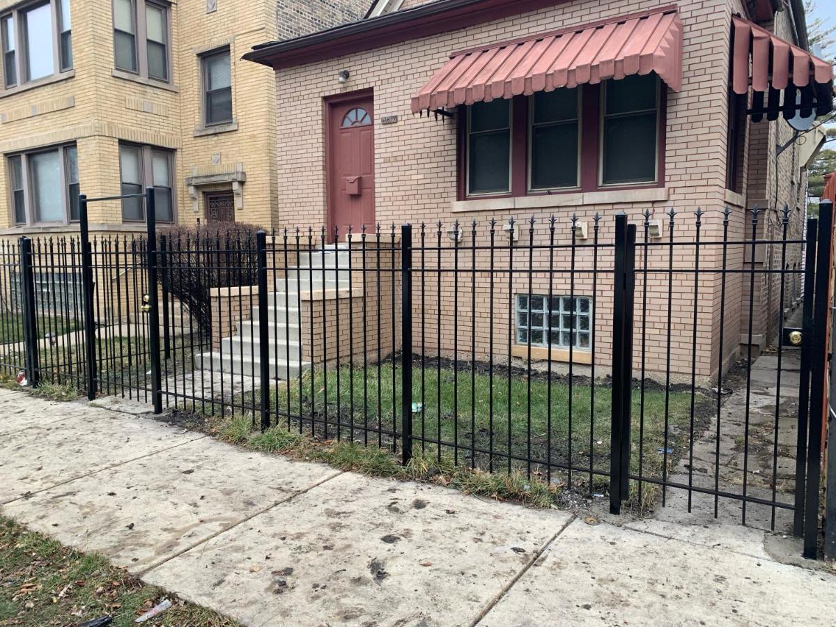 Cheerful Bedroom Free Parking Approx 15 Mins To Downtown Chicago! Homestay